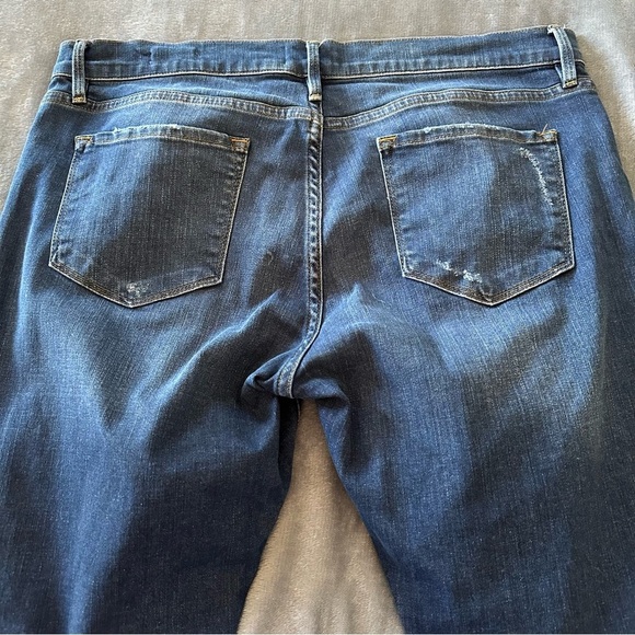 FRAME Le Garcon Mid Rise Distressed Slim Jeans in Azure Size 32 - Picture 13 of 15